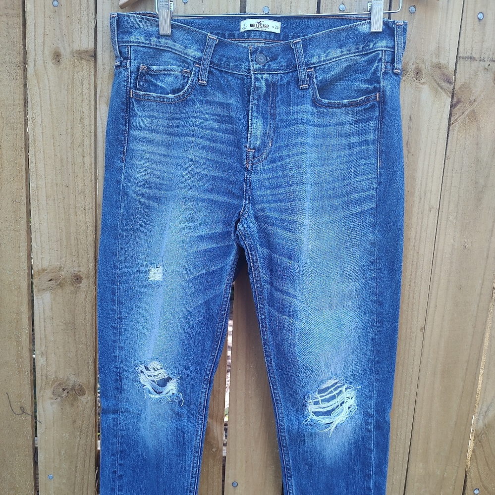 Ladies size 7R or 28W Hollister distressed jeans